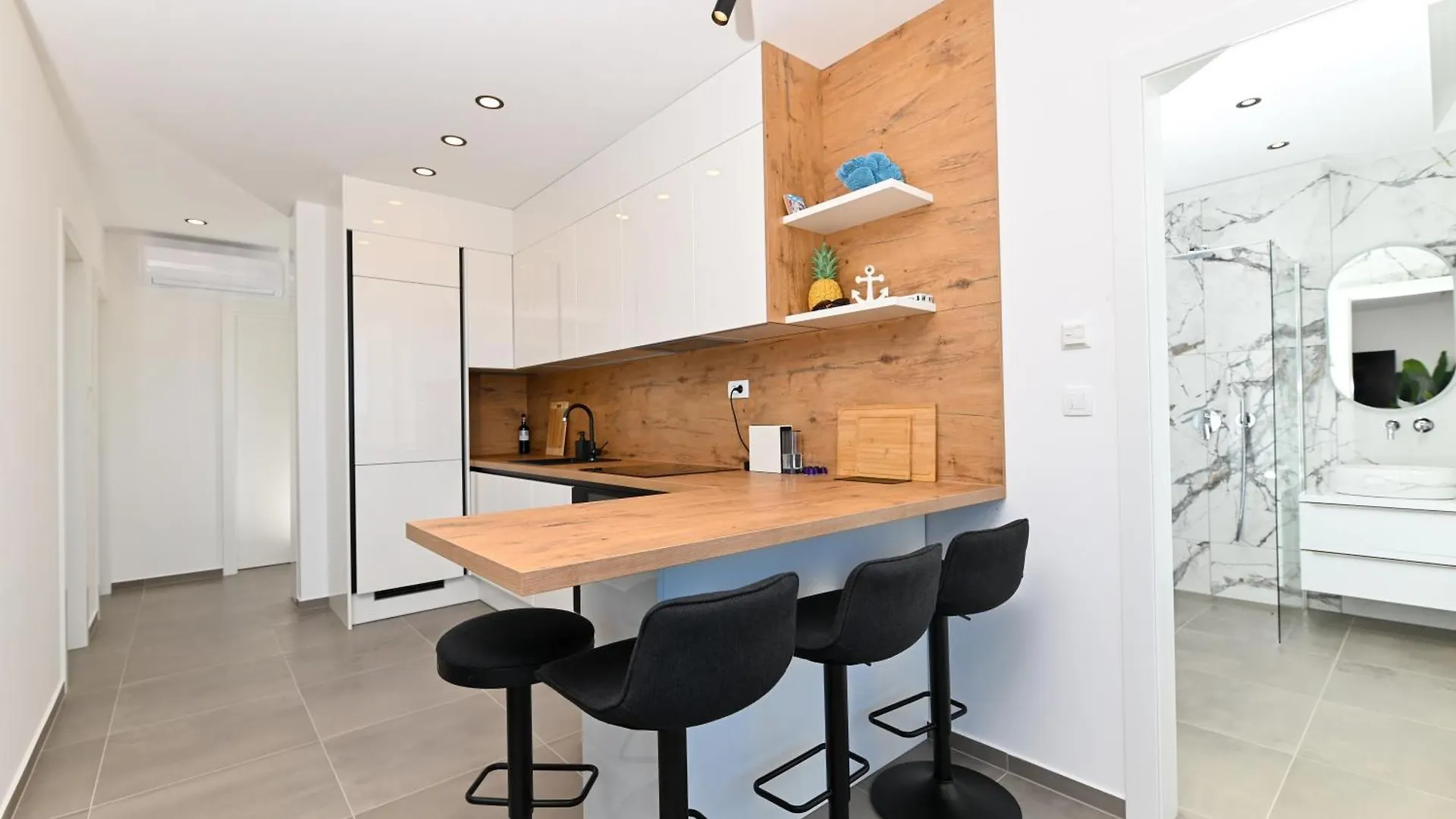 Residence Triumph Trogir 0*,