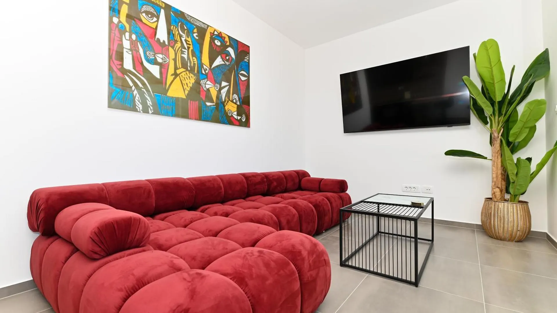 Residence Triumph Trogir 0*,